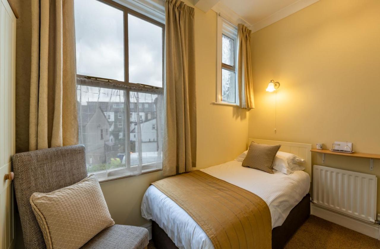 לינה וארוחת בוקר קזיק Portland House מראה חיצוני תמונה